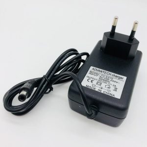 Adventech dstv ac/dc 12v adapter 2a (03053003)